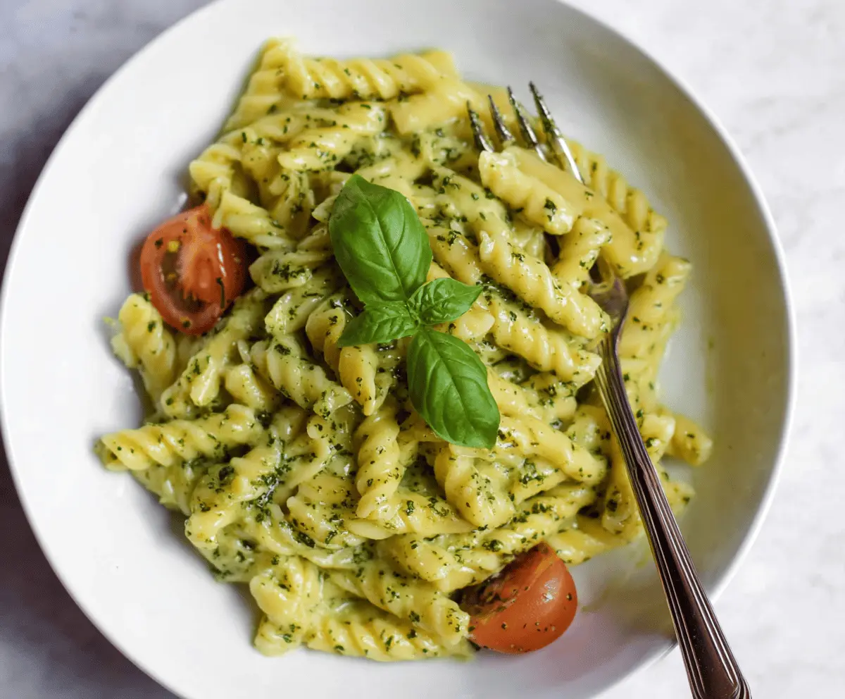 Easy 10-Minute Creamy Pesto Pasta Recipe